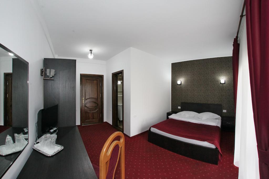 Hotel Rebis Brăila Exteriér fotografie